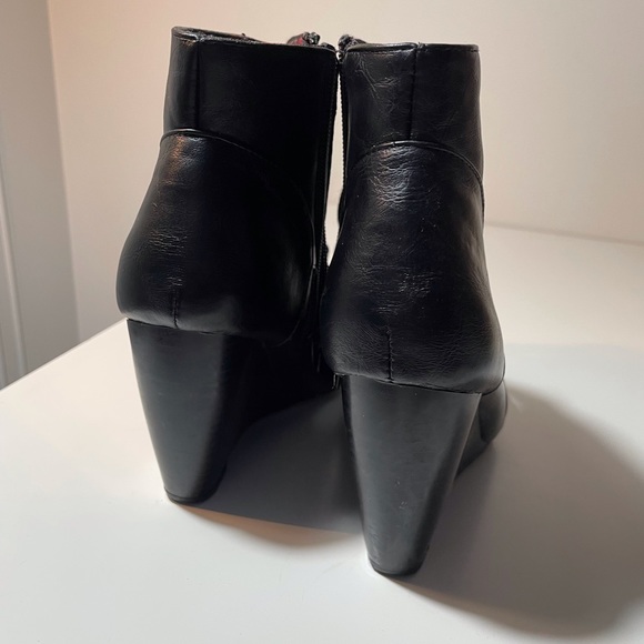 Madden Girl/EUC Vintage Lace Up Ankle Boots Sz 7.5 - Picture 8 of 8